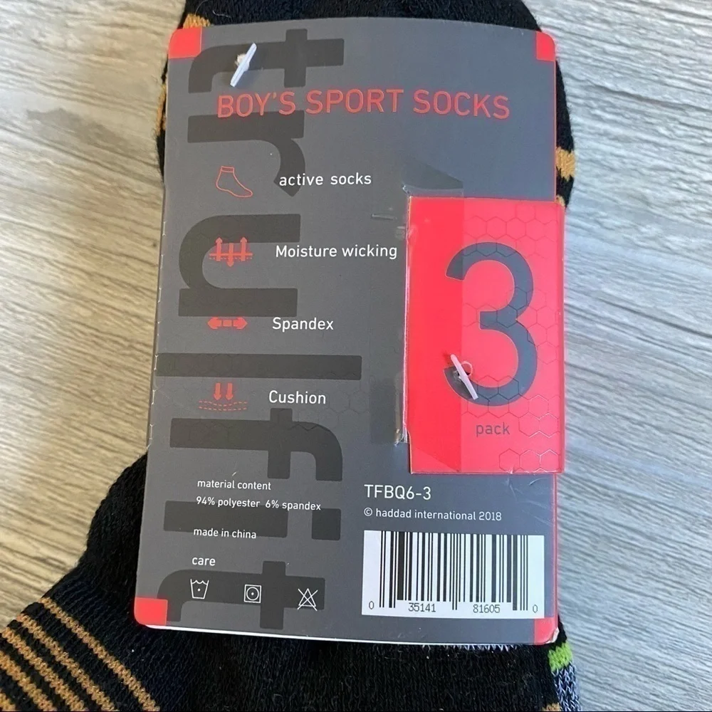 NWT Kids 3 pair ankle athletic socks active cushion, wick dry